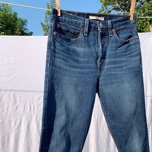 Levi’s Wedgie Size 27